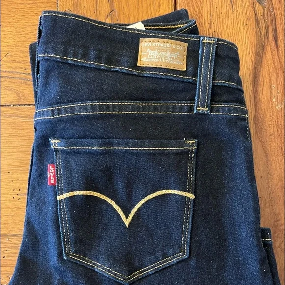 Dark blue Levi skinny jeans - Picture 3 of 5